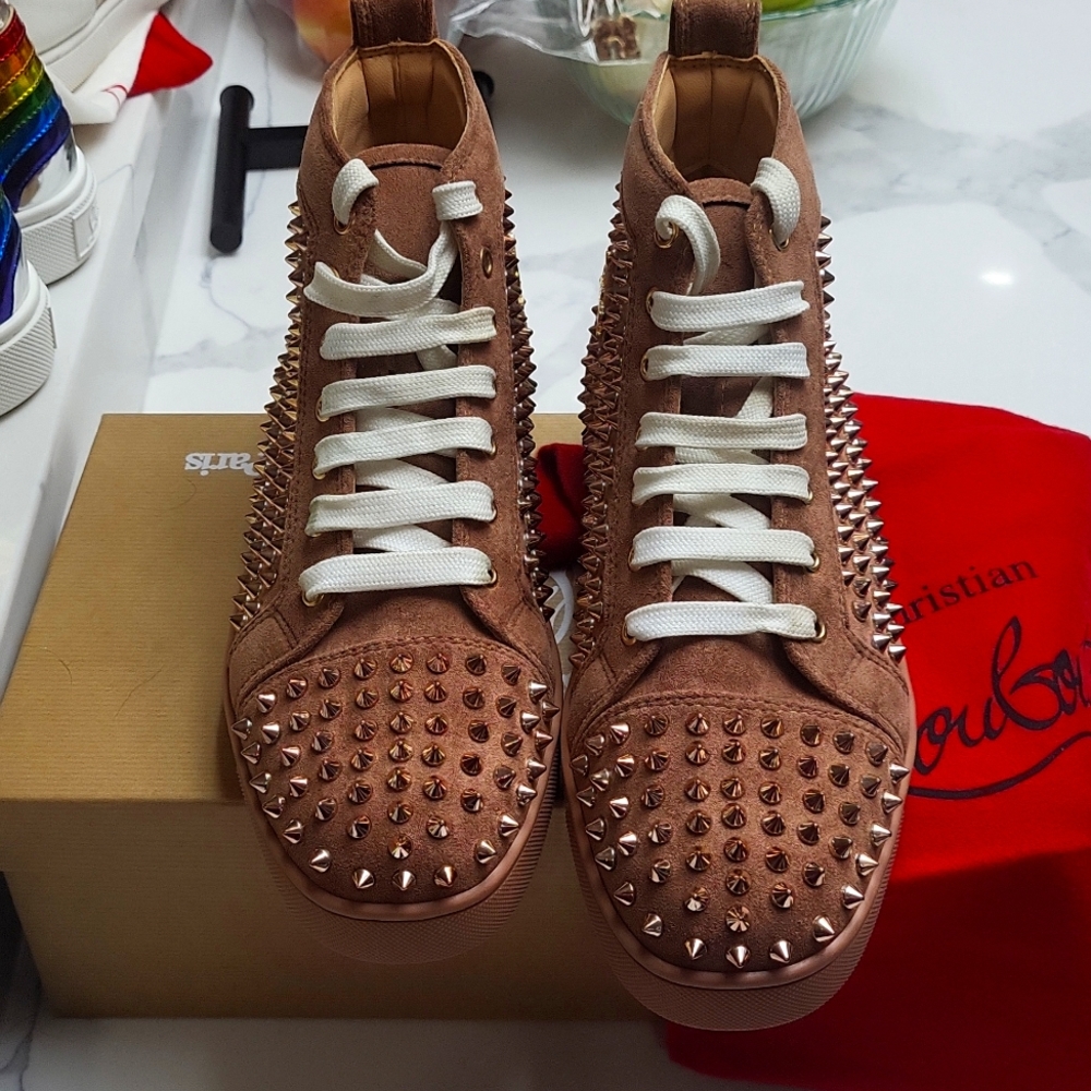 Louboutin Hightop Viera size 39=US 9